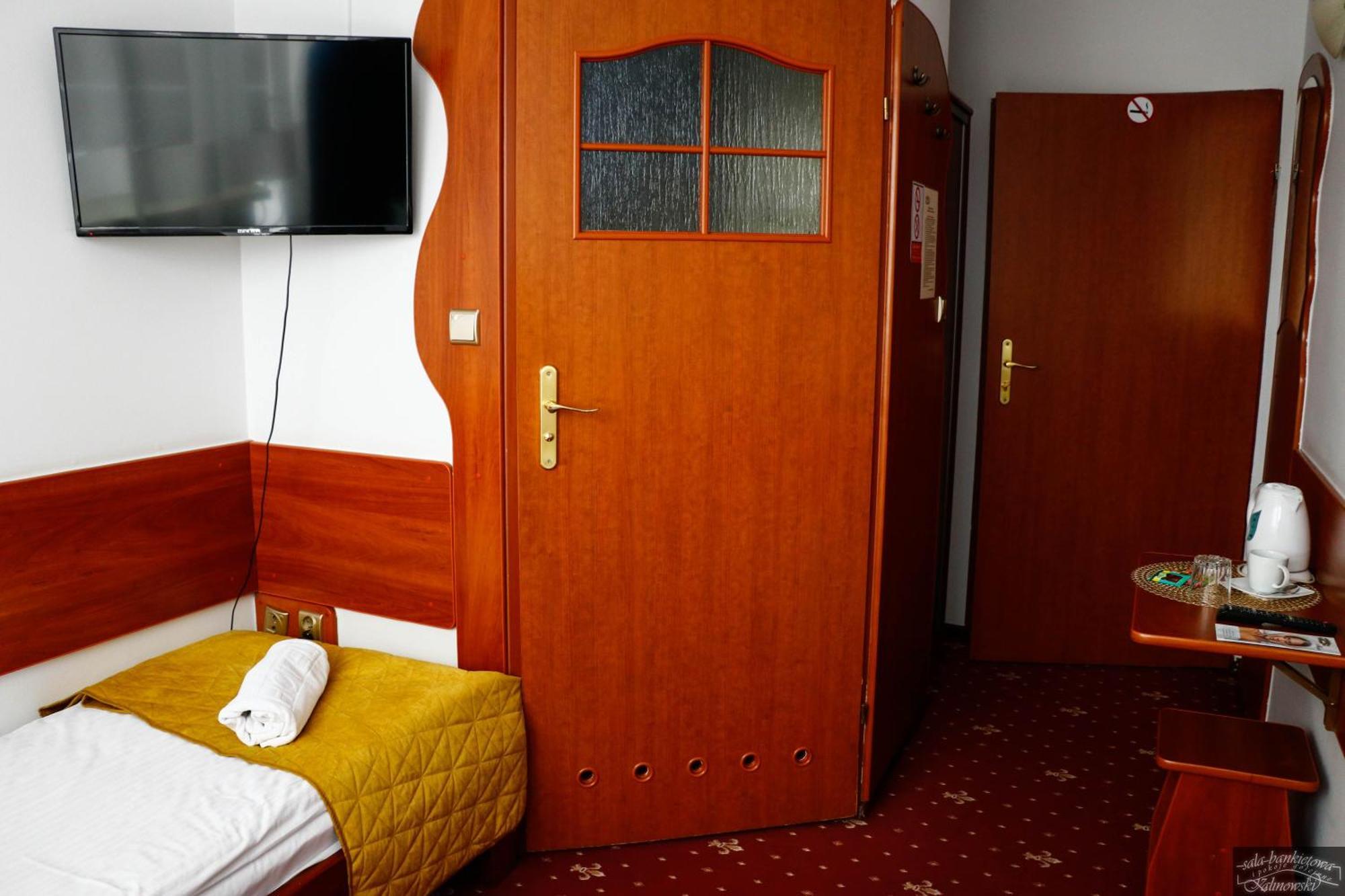 Sala Bankietowa I Pokoje Goscinne Sokolka Bagian luar foto