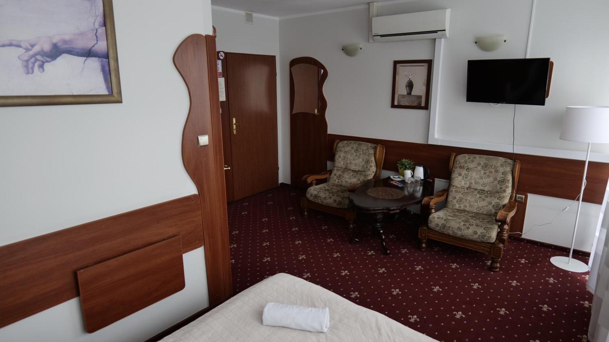 Sala Bankietowa I Pokoje Goscinne Sokolka Bagian luar foto